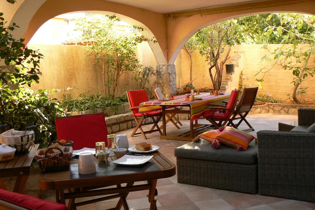 L' Escale Tranquille Bed & Breakfast Sete Exterior photo